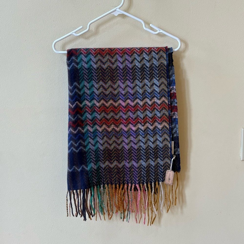 Natural Life Scarf - Picture 2 of 3